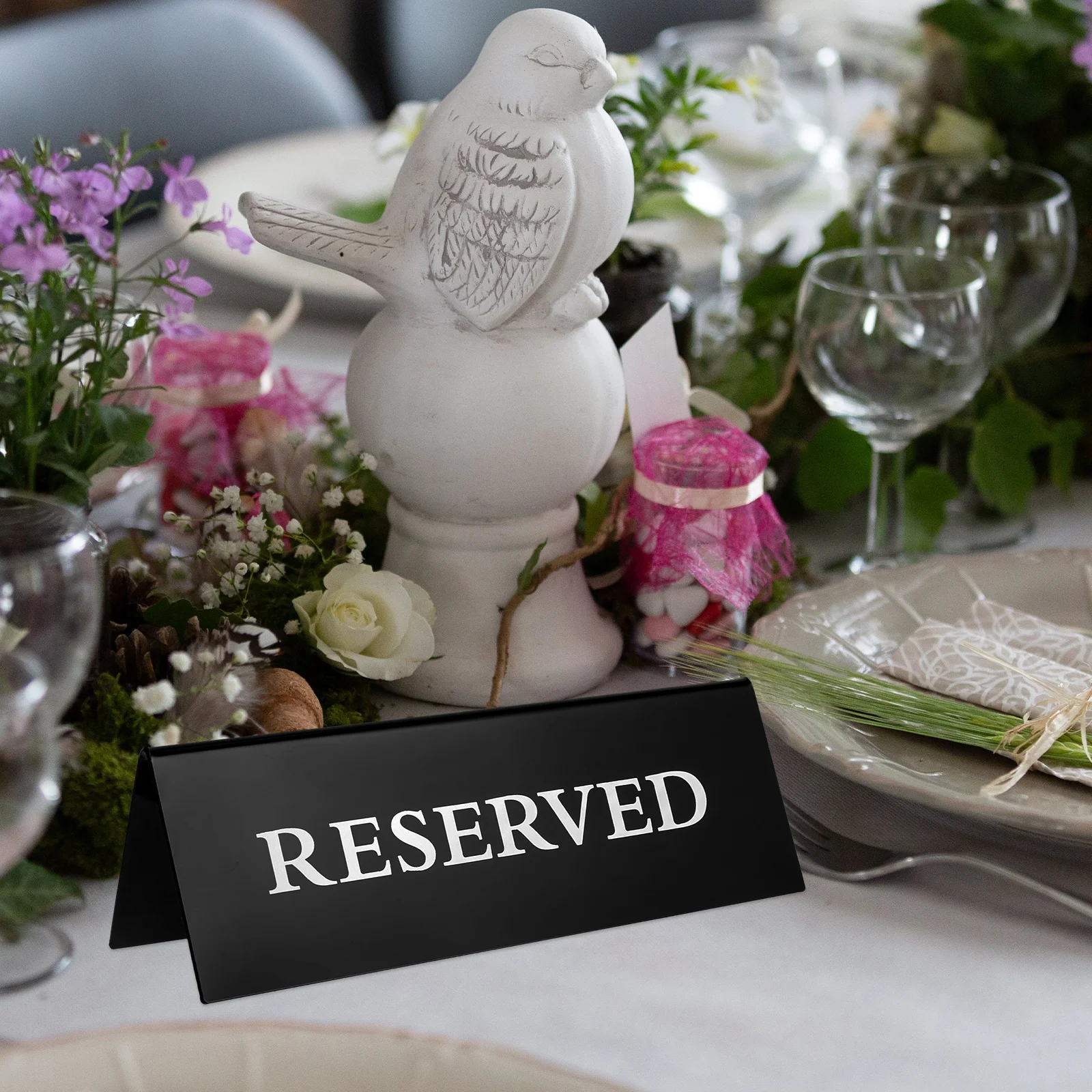 

4pcs Reserved Signs Acrylic 15x5cm Black Frame White Letters for Wedding Restaurant Table Seating Decorative Durable Elegant