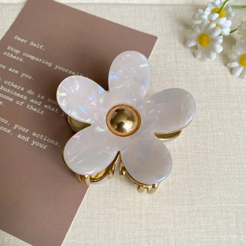 1pc Koreaans licht luxe temperament, legering high-end gevoel, achterkant van het hoofd gediefd haar haai clip haaraccessoire