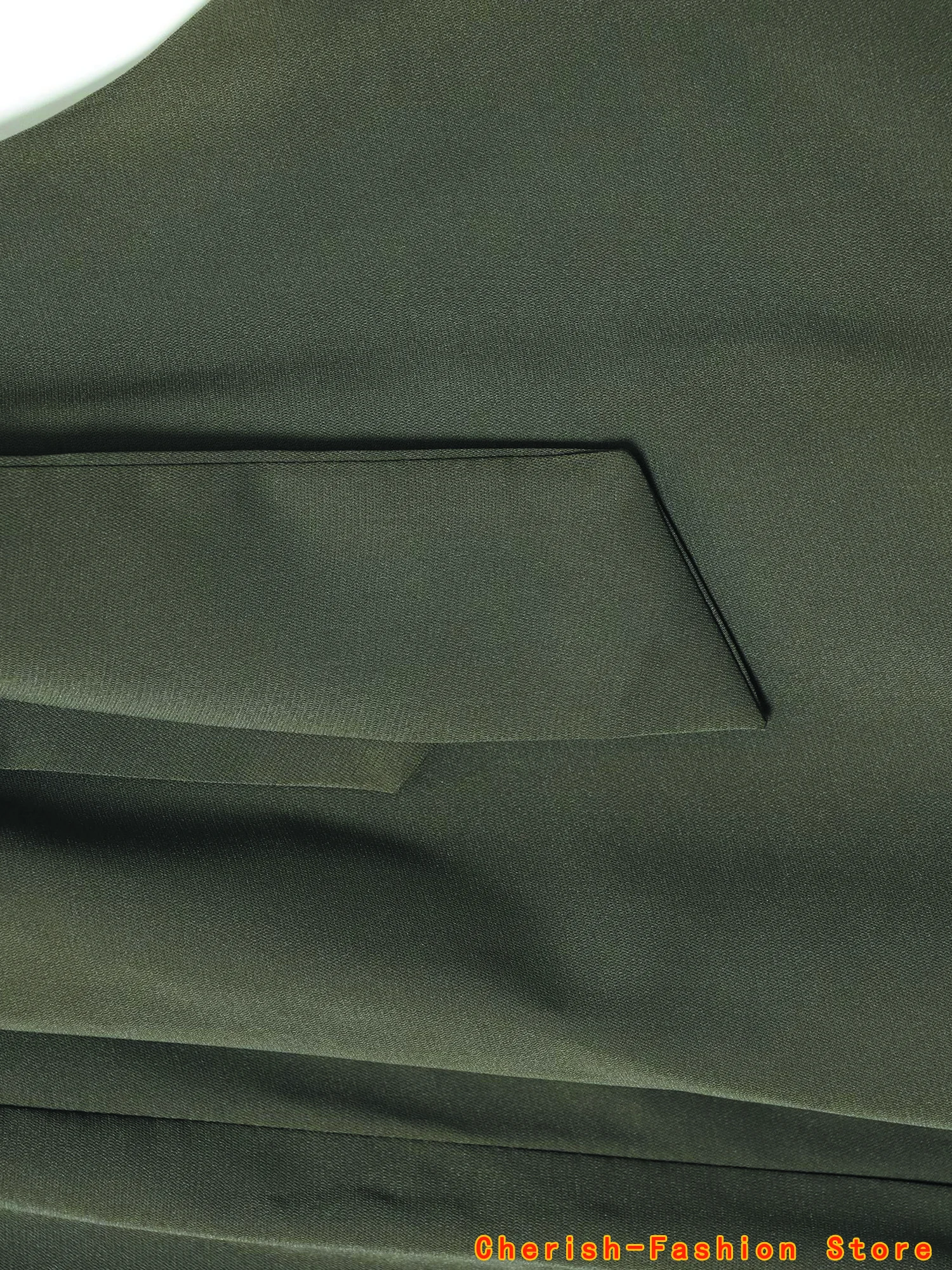 Haut sans manches vert armée pour femmes, haut décoratif avec nœud, Sexy et à la mode, personnalité folle, marque polyvalente, nouvelle collection été 2025