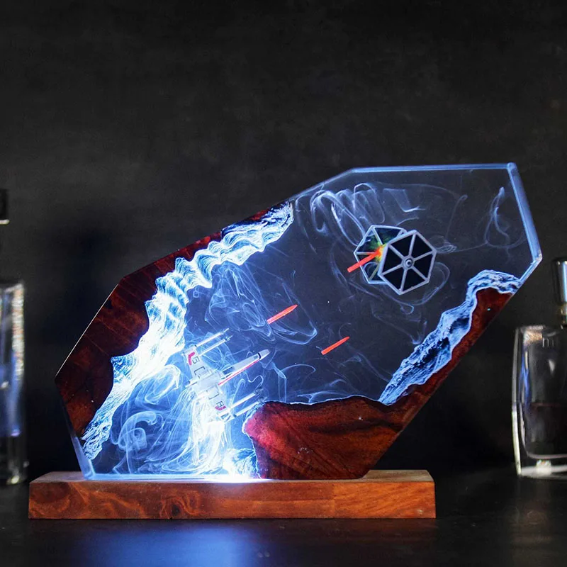 Lampe de Table en résine, organisme de guerre interstellaire, Art créatif, lampe de décoration choquée, thème vaisseau spatial, veilleuse, Charge USB