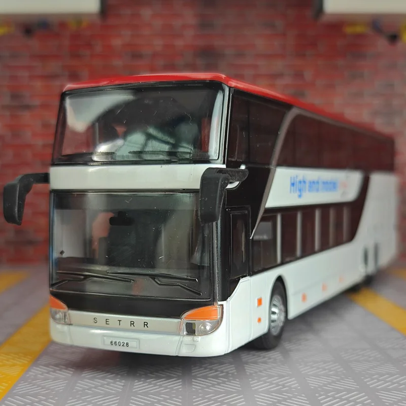 

1:30 Имитация двухслойного городской бизнес-автобуса имеет имитирующие функции звука и освещения, богатые детали, тонкое качество изготовления.