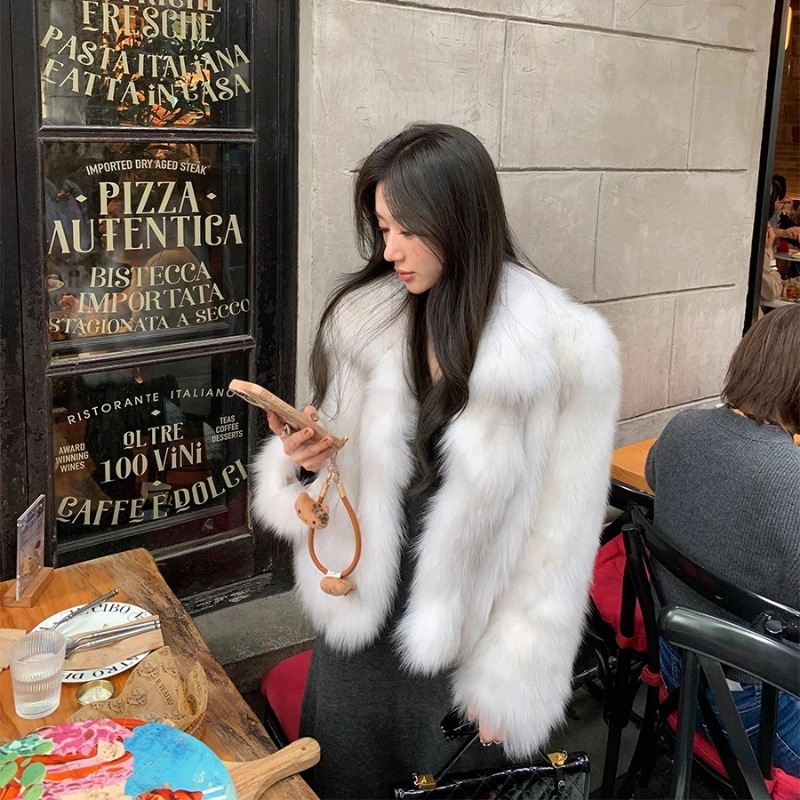 معاطف من فراء الثعلب الكامل الطبيعي من YOLANFAIRY معاطف نسائية شتوية راقية على الموضة للتنقل معطف فرو الثعلب الحقيقي للسيدات 2025