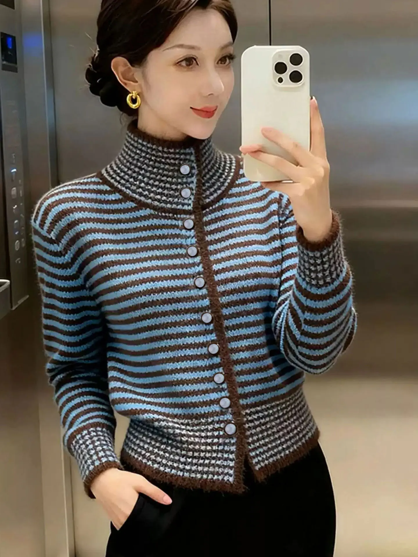 

High-End Vintage Striped Thi Knitted Cardigan Trendy Winter Camere Long Sve Simple Top Luxury Casual Commute Sle