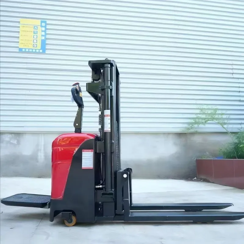 5500mm High Reach Electric Ride-On Forklift Stacker 1.5T/2T Triplex Mast Compact Collapsed Height 2500mm ISO Certified