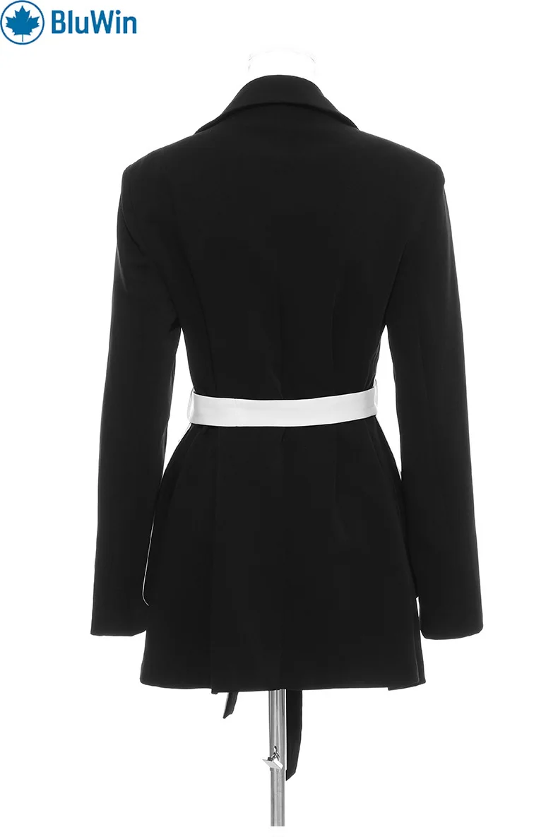 سترة URBANCHIC ذات الفيلم العتيق باللونين الأبيض والأسود - سترة متوسطة الطول ذات خصر محكم وأنيقة للشارع