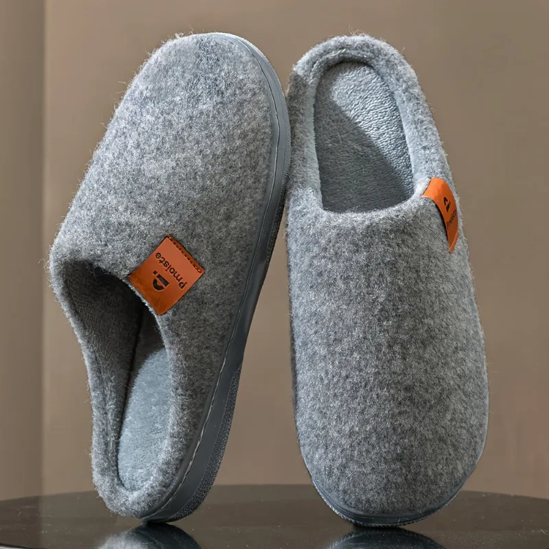 Męskie kapcie do salonu z filcu, miękkie, ciepłe, z poduszką TPR i pianką memory, wysokiej jakości, zimowe, do użytku wewnątrz pomieszczeń.