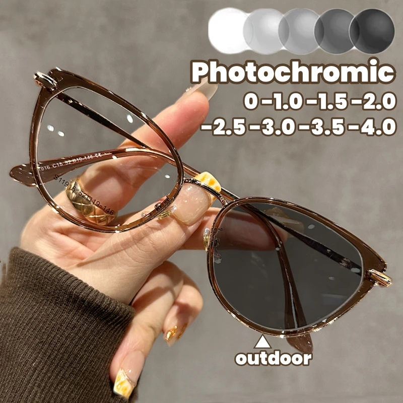 

Personalized Cat Eye Photochromic Myopia Glasses Large Frame Color Changing Glasses Retro Anti Blue Light Near Sight Glasses