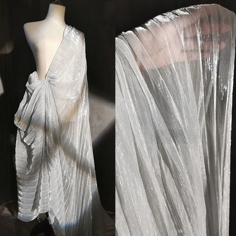 

Silver Perspective Laser Flash Accordion Pleated Pleated Bright Mesh Fabric Hanfu Fabric Clothing Designer Fabric