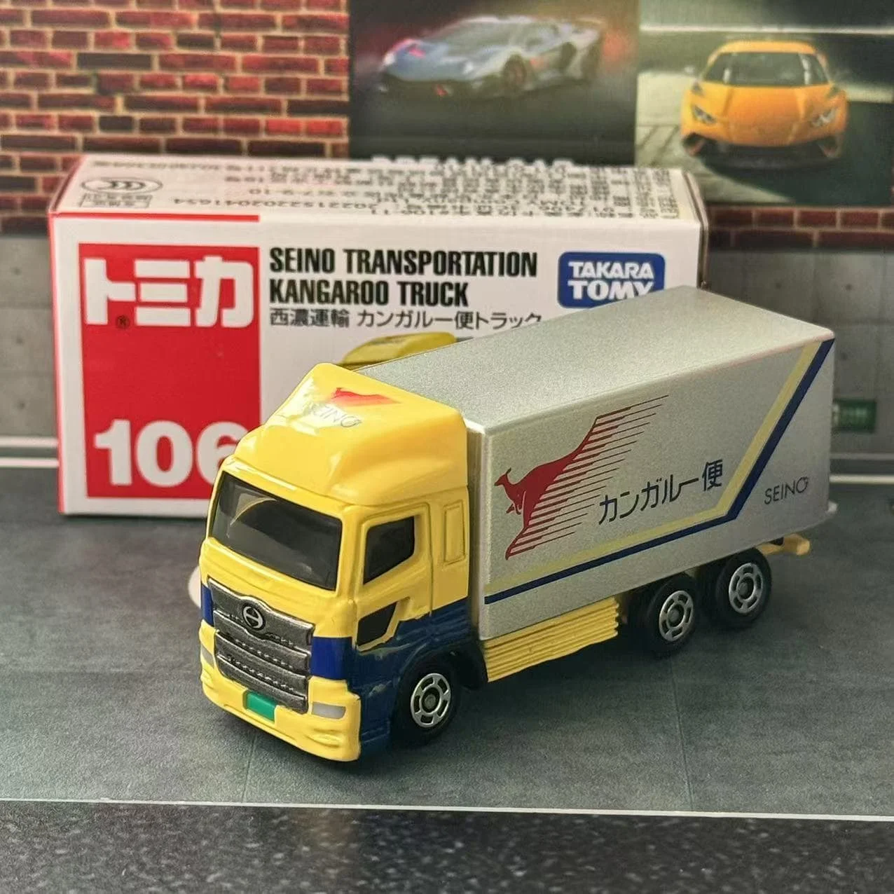 Takara Tomy Tomica Coche de aleación No. 106 Seino transporte canguro camión vehículo Diecast Metal modo colección exhibición niño juguete para regalo