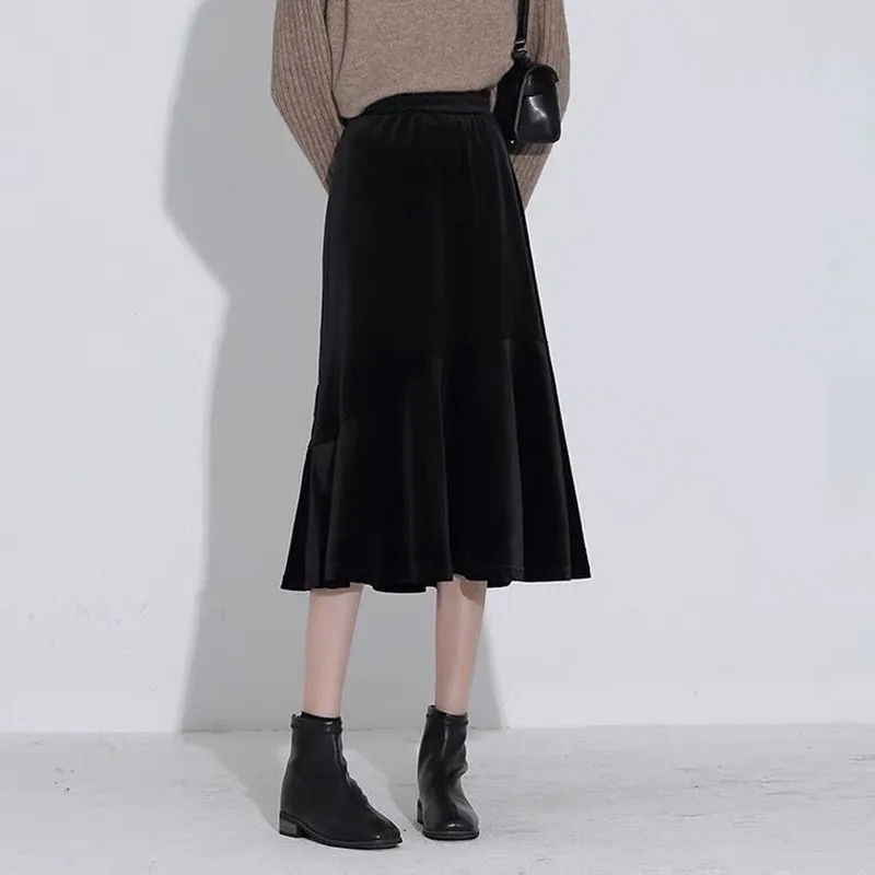 2026 ربيع الخريف موضة النساء التنانير الطويلة VintageHigh الخصر بلون القطيفة حورية البحر التنانير شيك مكتب سيدة المخملية التنانير