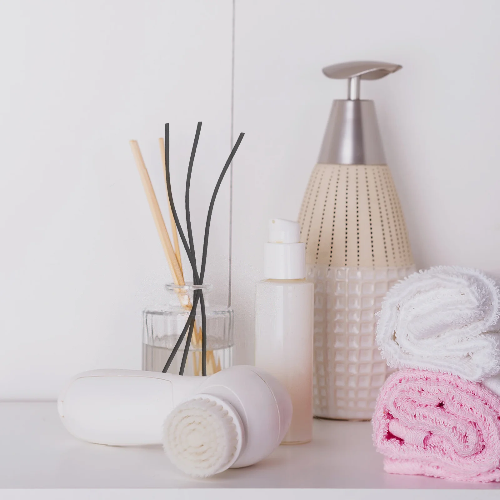 

100Pcs Essential Oil Diffuser Sticks Fiber Diffusion Rods Even Fragrance Distribution Refill Sticks for Aroma Bottles Living