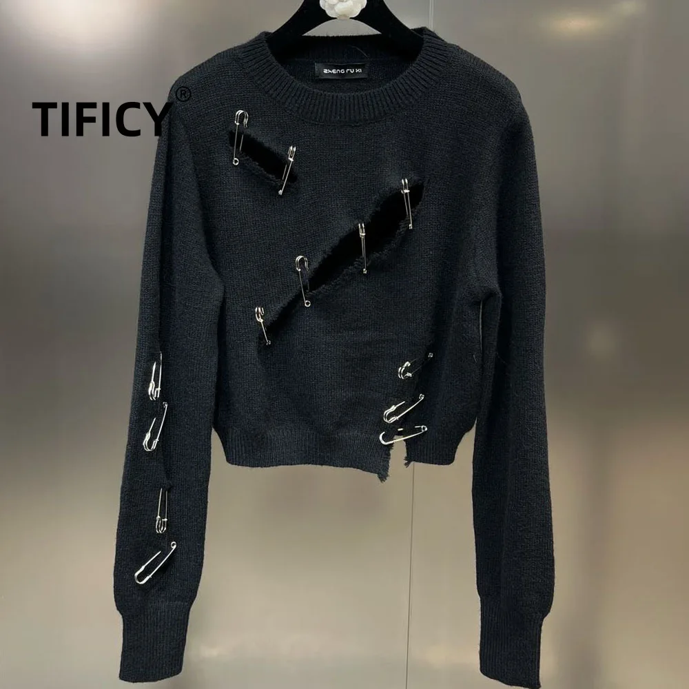 

High Street Sweater Women's Autumn Round Neck Long Sleeved Personalized Pin Decoration Dark Street Fashion Knit Pullover Sweater