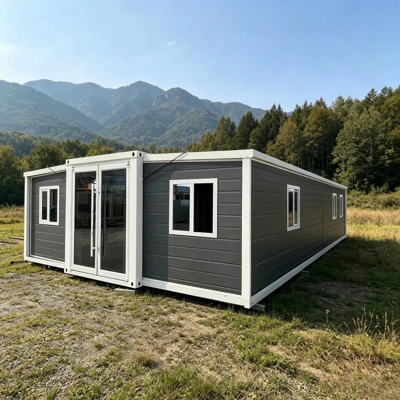 Prefab Modern Movable Expandable Container House 3 Bedroom Prefabricated Light Steel Portable Home Ready to Move in 40 Ft 20 Ft
