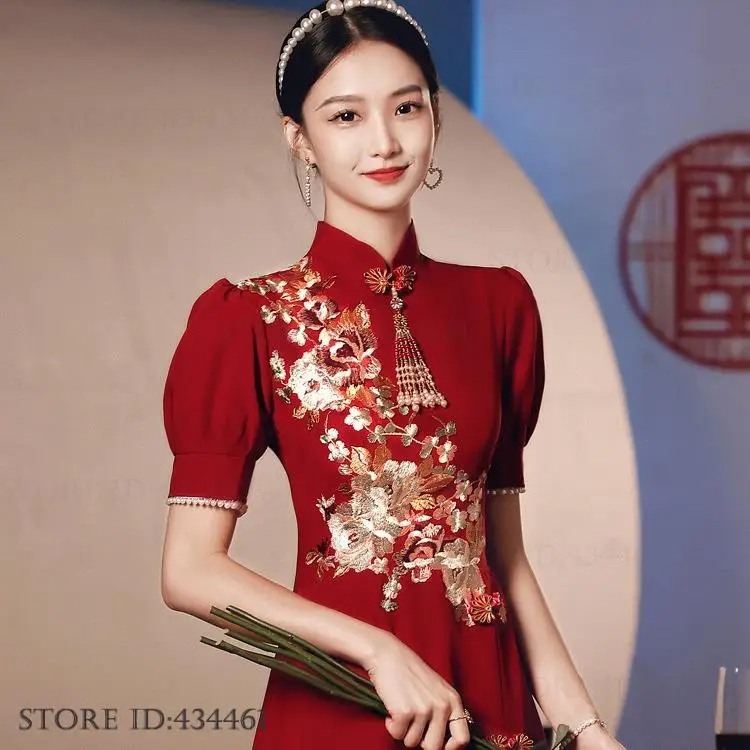 Chinese Style Female Long Cheongsam Dress Evening Party Dress Vintgae Elegant Long Prom Dress Applique Embroidery Wedding Dress
