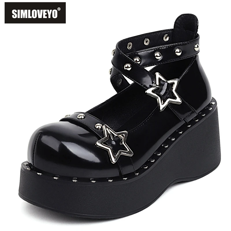 

SIMLOVEYO Patent Leather Female Pumps Round Toe Wedges 6.5cm Platform Buckle Strap Metal Decoration 42 43 Street Casual Shoes