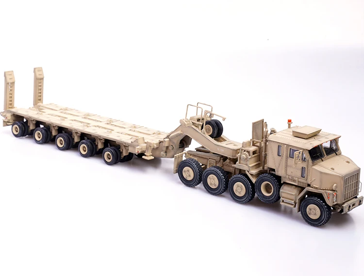 1/72 American Oshkosh M1070 heavy-duty transport vehicle desert color alloy fini