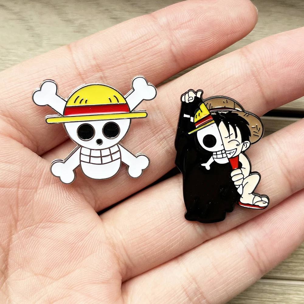 Conjunto de 2 Broches de Lapela Esmaltados One Piece Luffy Anime para Mochila, Acessório de Joalheria Masculino e Feminino, Emblemas de Anime Estilosos