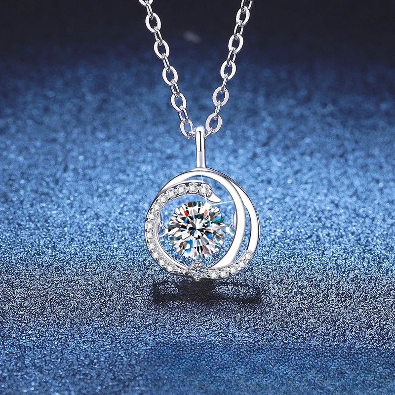 

Popular moissanite S925 pure silver pulsating heart swan love light luxury niche 1-carat moissanite necklace wedding jewelry