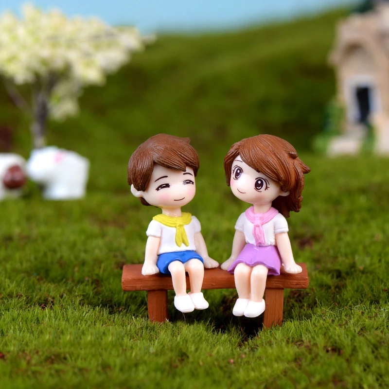 Mini Romantic Couple Figurine Lovers Figures Wedding Dolls Fairy Chair Miniatures Figurines DIY Home Decoration