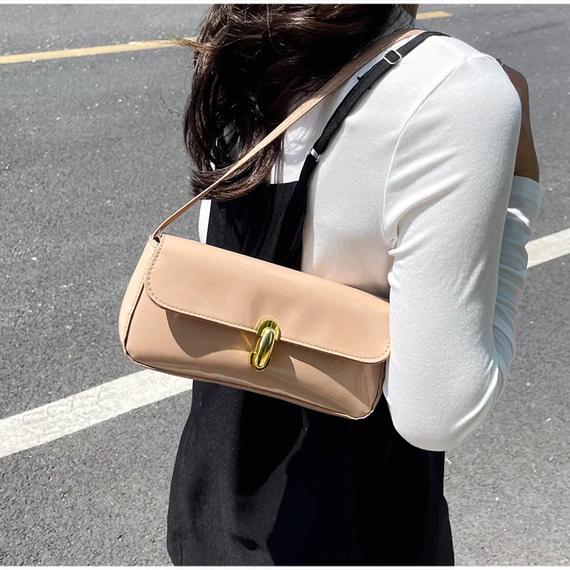 Glänzende PU-Schultertasche mit Schnalle, Damen-Unterarmtasche in Unifarbe, Elegante Vintage-Handtasche im französischen Stil für den Alltag und die Arbeit – Detail 20