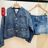 

Джинсовый комплект Blue Waed Jaet And orts с украшением Women's Faion Ensemble HEIDD M Home Spring Collection