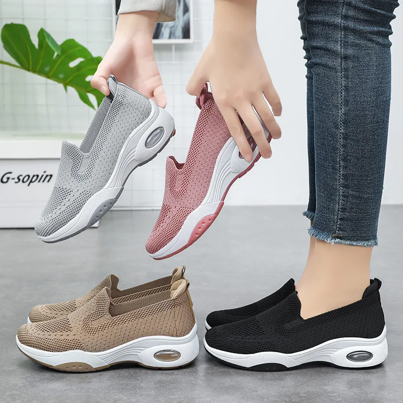 Zapatos de primavera y verano para mujer, mocasines de malla de punto de suela gruesa, informales, adecuados para los pies, para conducir de mediana edad y ancianos, nuevos