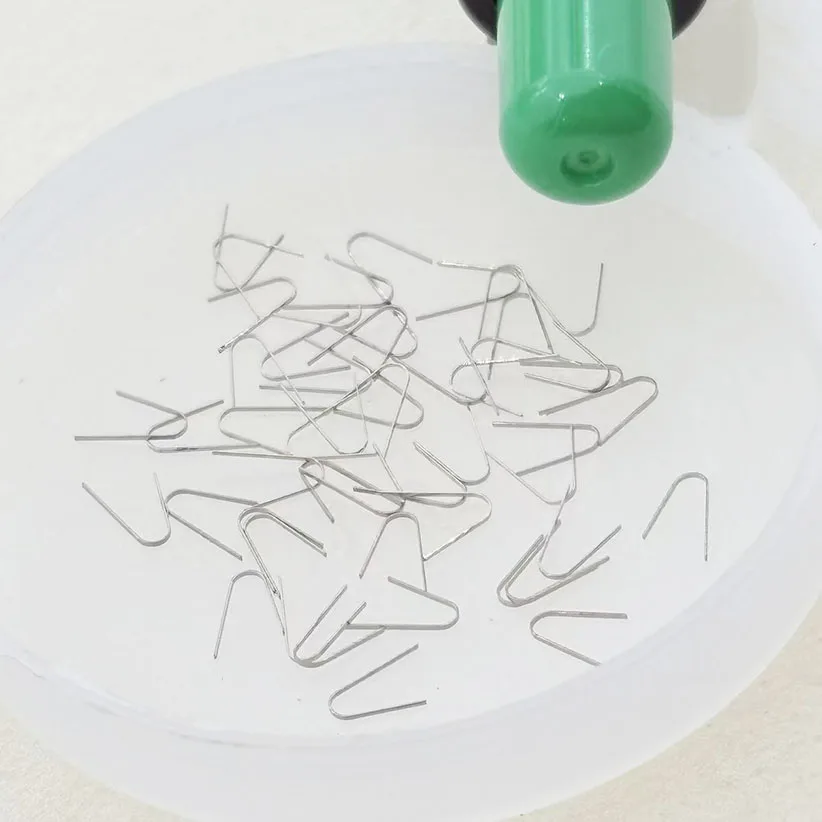 20/40/60/100pcs Watch Movement Accessories Made in China 8205 8213 Movement Calendar Spring U-Shaped Calendar Positioning Spring