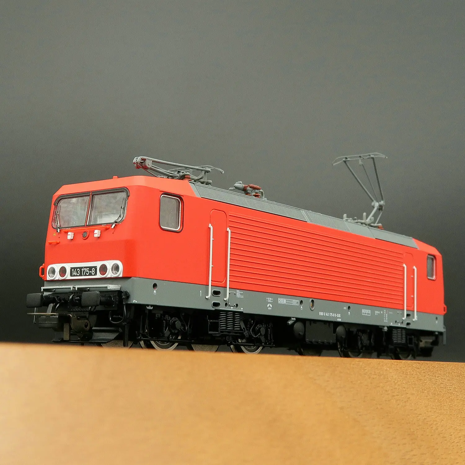 HO Type 1/87 Train Model PIKO 51728 BR143 Electric Locomotive Digital Sound Effect (DCC) German SLRS Sixth Generation Rail Car