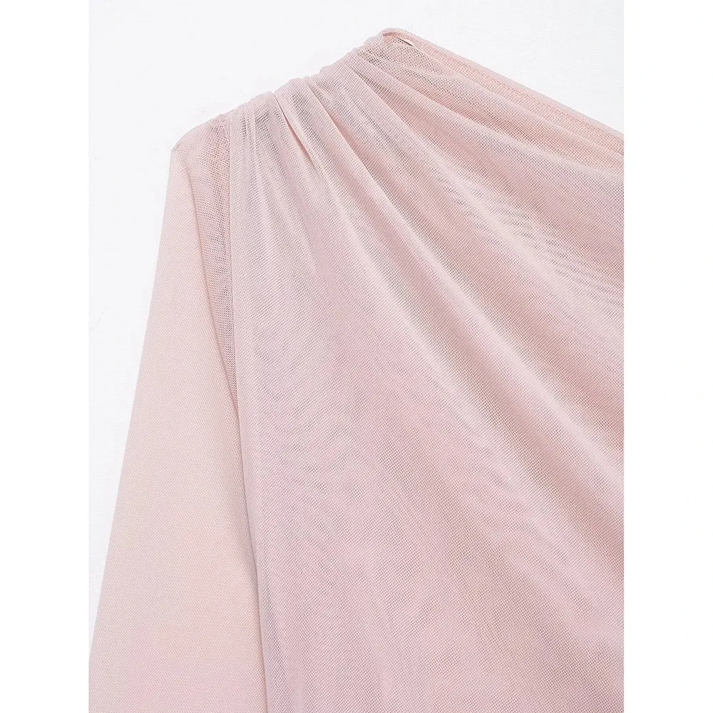 Nuovo Top asimmetrico in maglia di seta da donna Casual collo a barchetta senza spalline Slim Knit Manica lunga 2025 Primavera Estate Tulle Plissettato Top