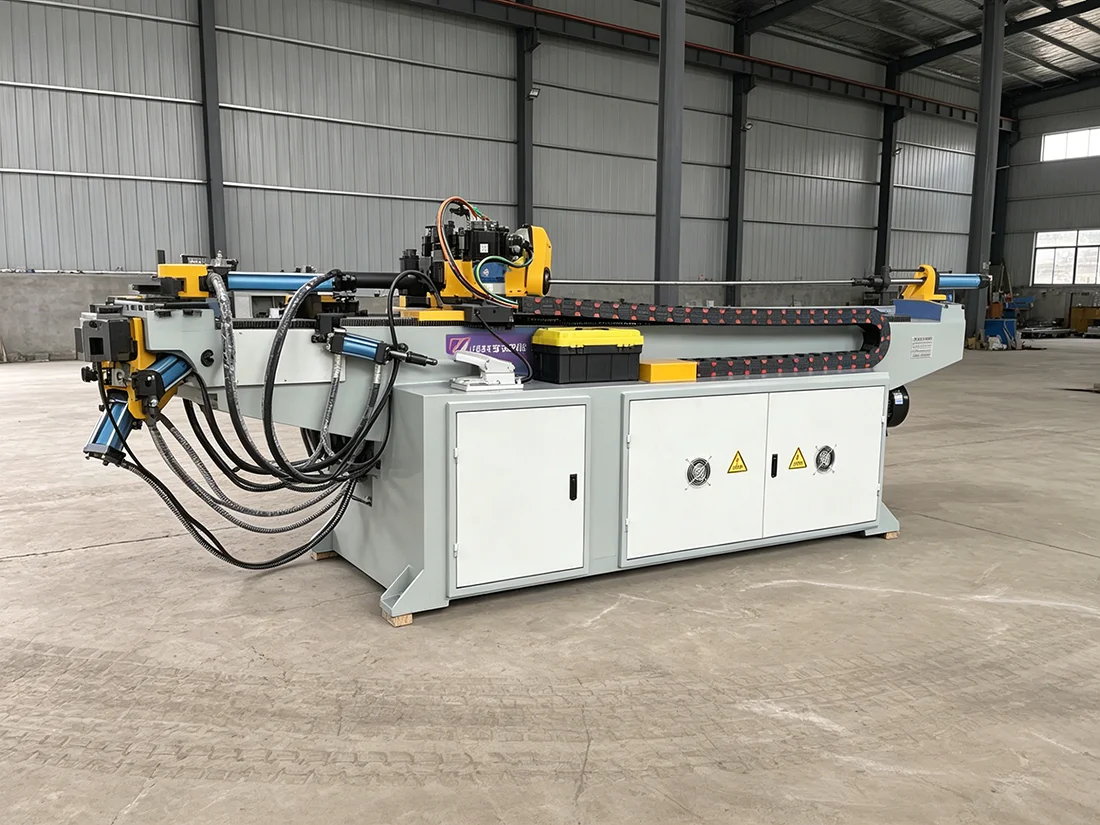 

Полуавтоматический трубогиб с сменными матрицами для диаметра труб от 6 мм до 50 мм