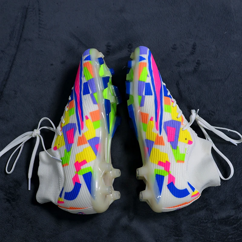 2440FG Ultralight Mens Soccer Shoes Non-Slip Turf Soccer Cleats for Kids TF/FG Training Football Sneakers Chuteira Campo 35-45