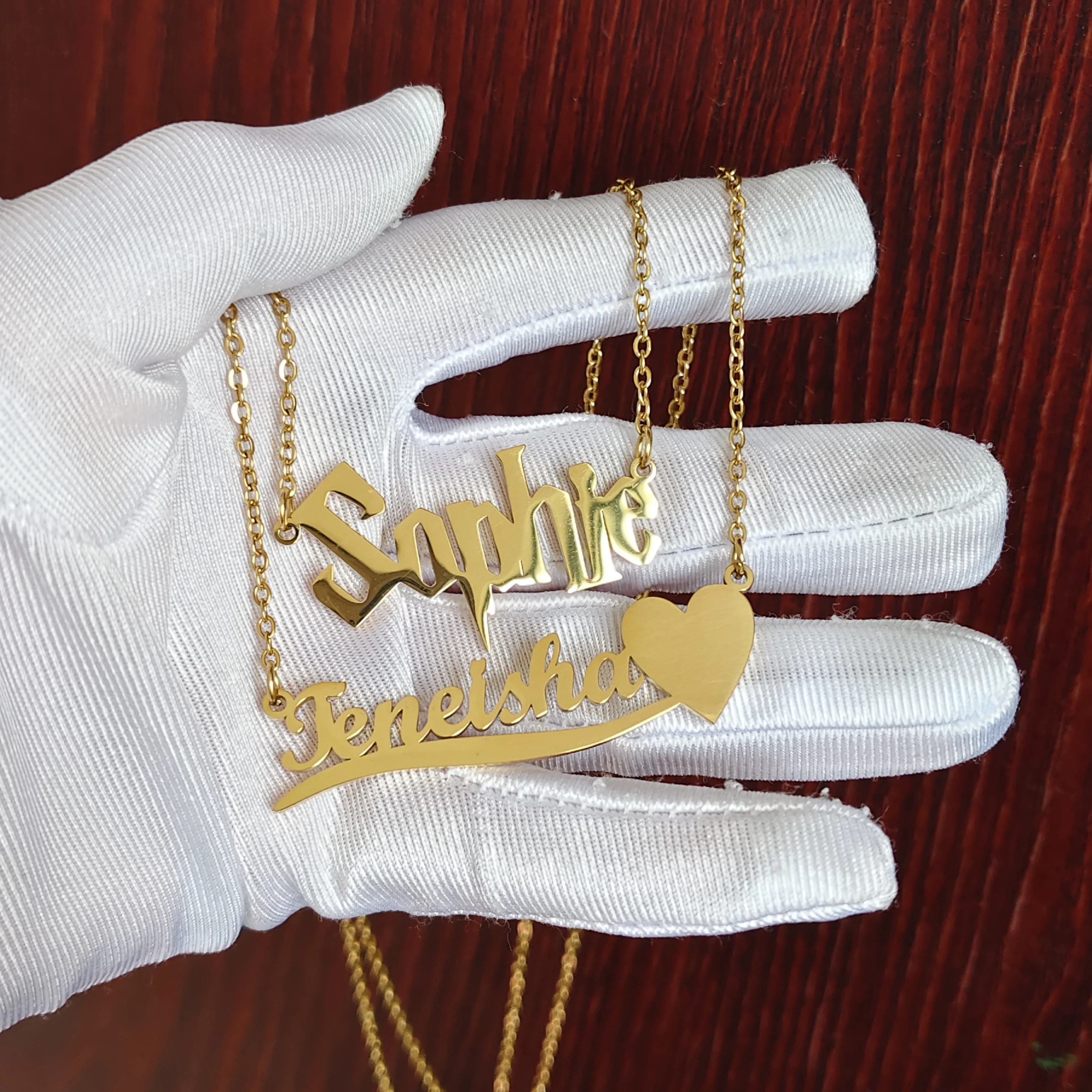 DHQH New Customized Name Heart Necklace Personalized Letter Heart Pendant Necklace Valentine's Day Gift Factory Direct Sales