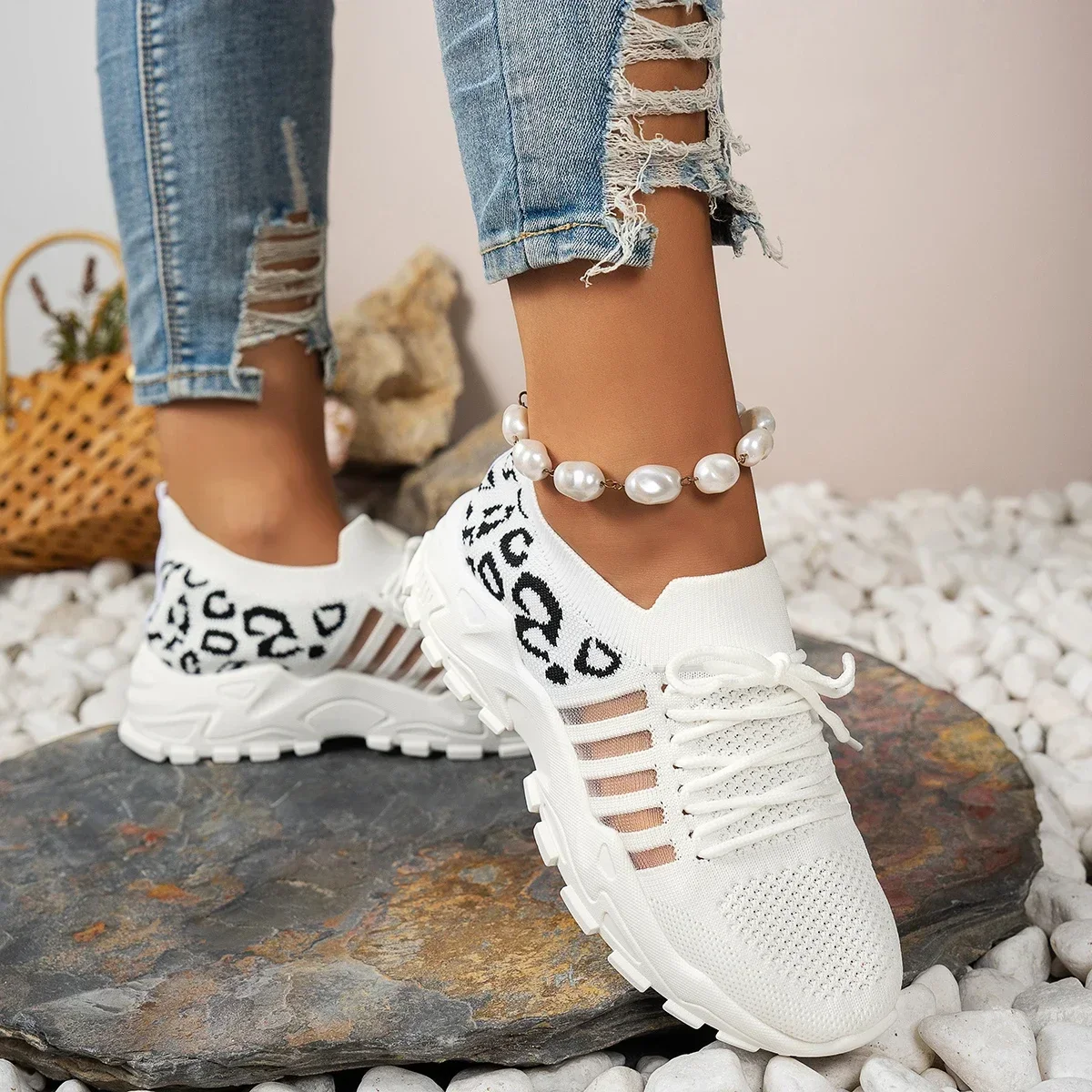 

Women Casual Shoes Breathable Walking Mesh Flat Shoes Platform Sneakers Women Tenis Gym Vulcanized Shoes White Female Footwear