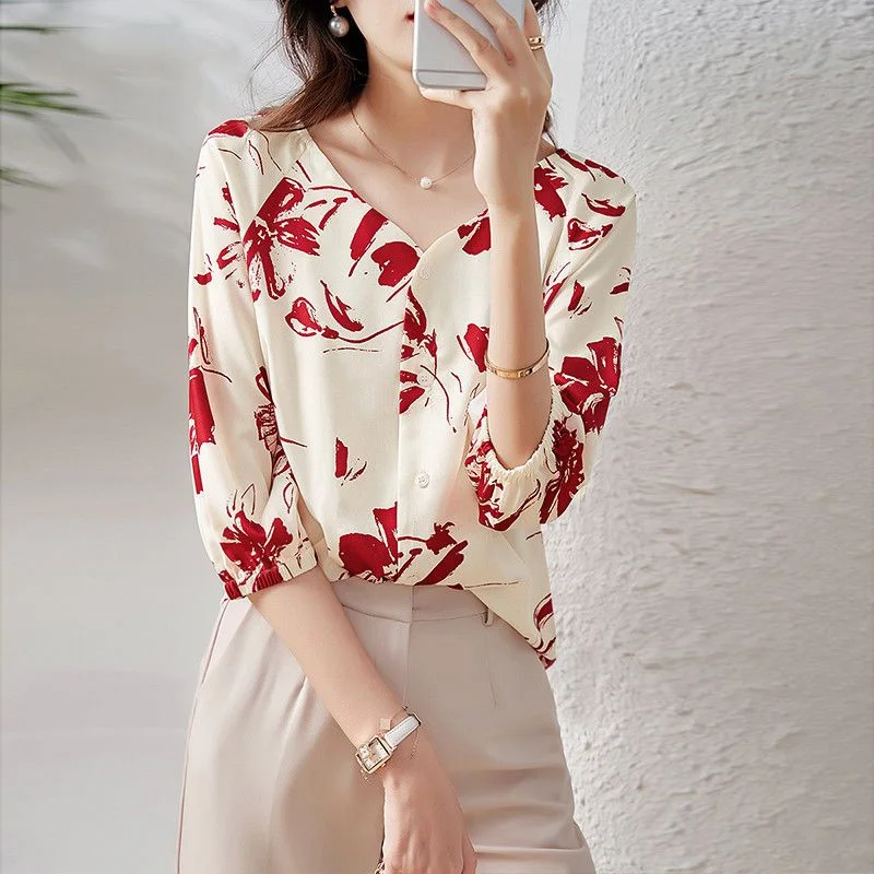 2023 Spring New Fashion Casual Loose Printed Three Quarter V-Neck Single-breasted Women\'s Korean Version All-match Trend Blouse