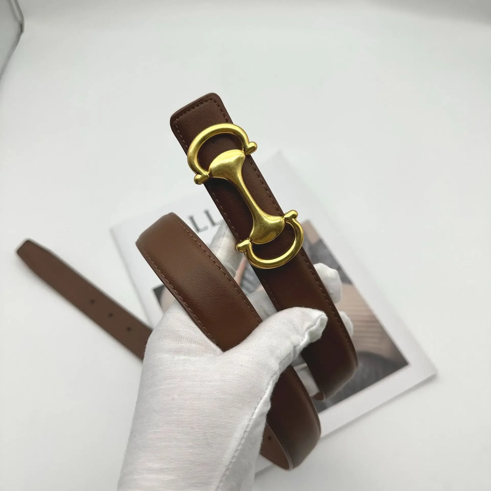 Cinto de couro real simples moda fivela suave cinto feminino coreia decoração todos os jogos terno jeans cinto em estoque