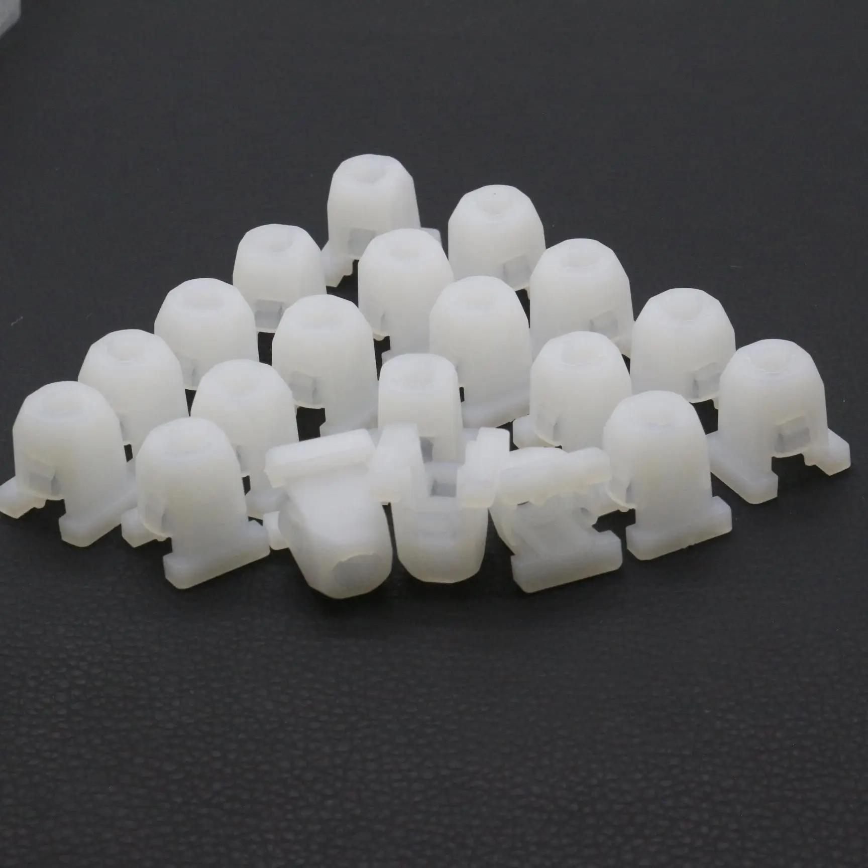 

20 Pcs White Nylon Headlamp Beam Adjuster Screw Nut For GM Models Fit Chevrolet all early models 5953005