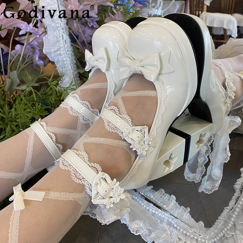 فراشة عقدة الدانتيل لوليتا حذاء بكعب مكتنز النساء سميكة وحيد عالية الكعب الحلو أحذية الفتيات حفلة كوميك كون جولة حذا فردي للسيدات