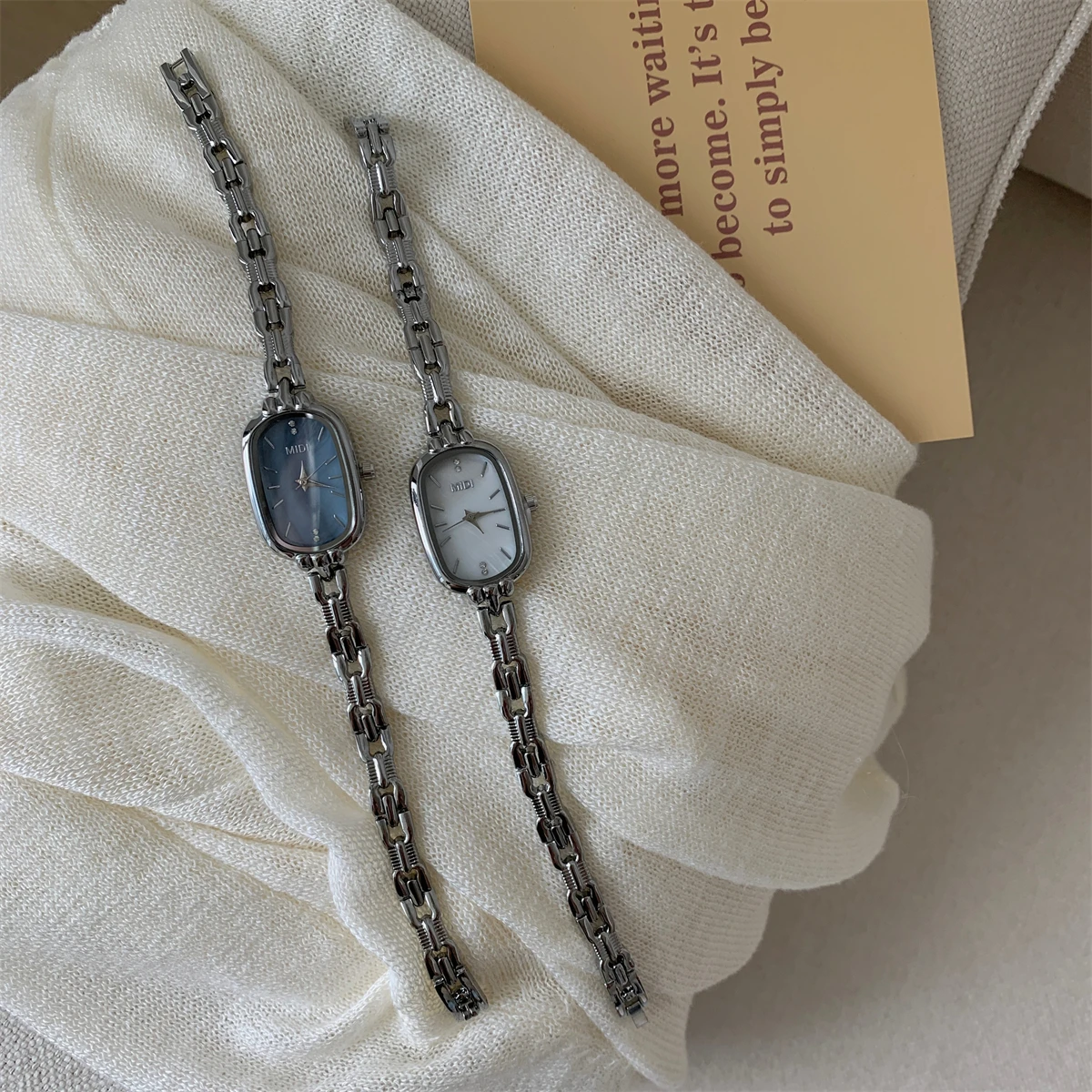 

Elegant watch, oval design, thin bracelet watch women's style, light luxury, exquisite quartz watch, women's gift, original gift