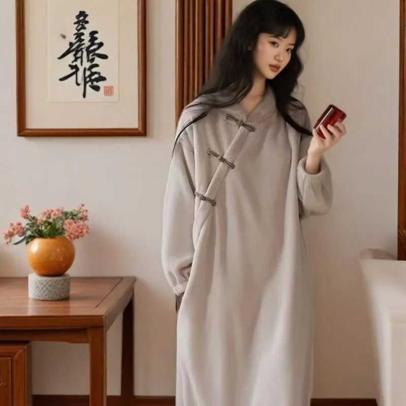 새로운 중국 스타일 드레스 여성용 가을 겨울 두꺼운 벨벳 잠옷 빈티지 젠 차 향집 긴 가운 여성 홈웨어