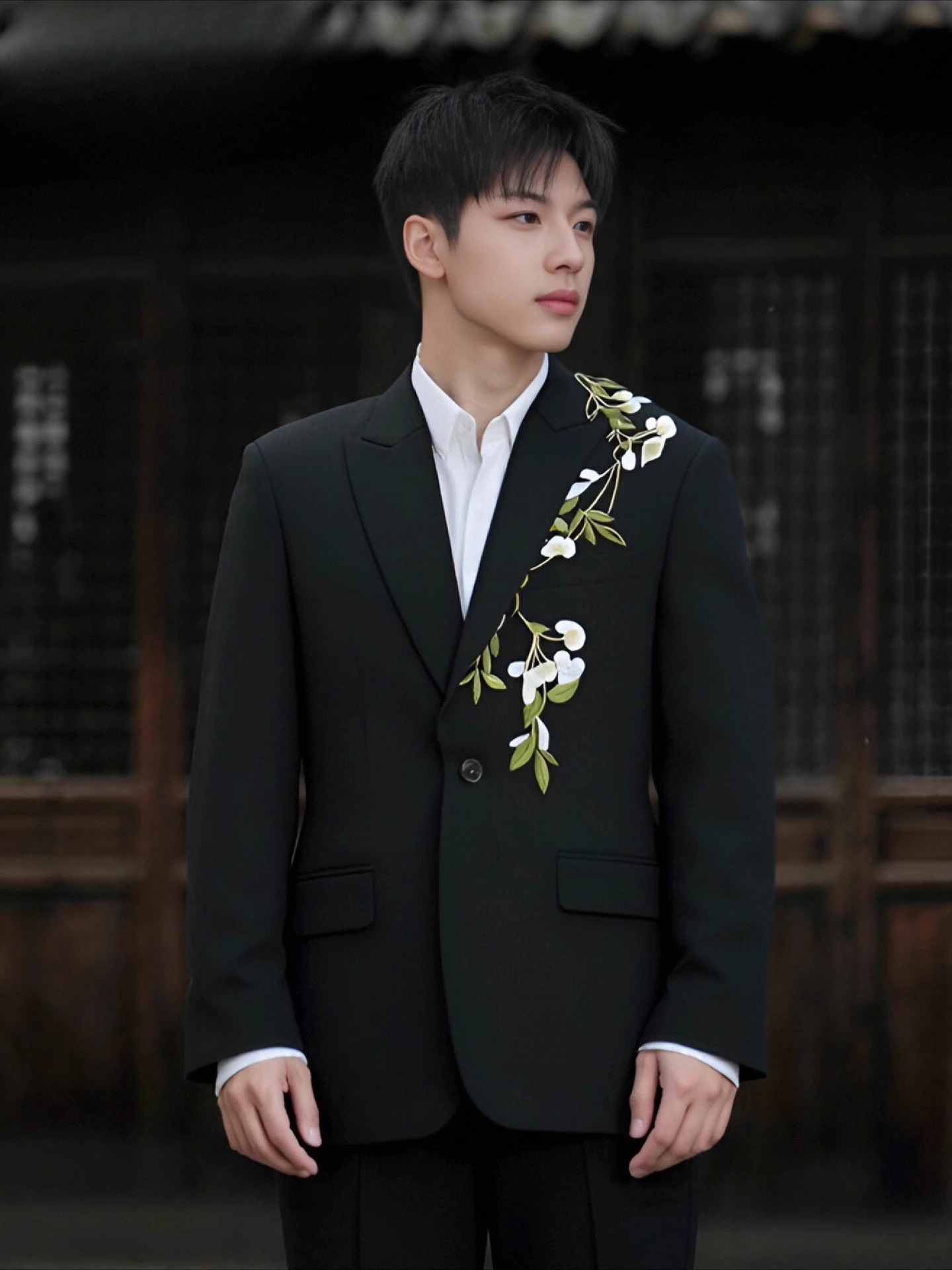 2025 Autumn New Chinese Style Men's Suit Jackets Floral Embroidery Long Sleeve Blazers Male Trendy Color Matching Tailored Coats