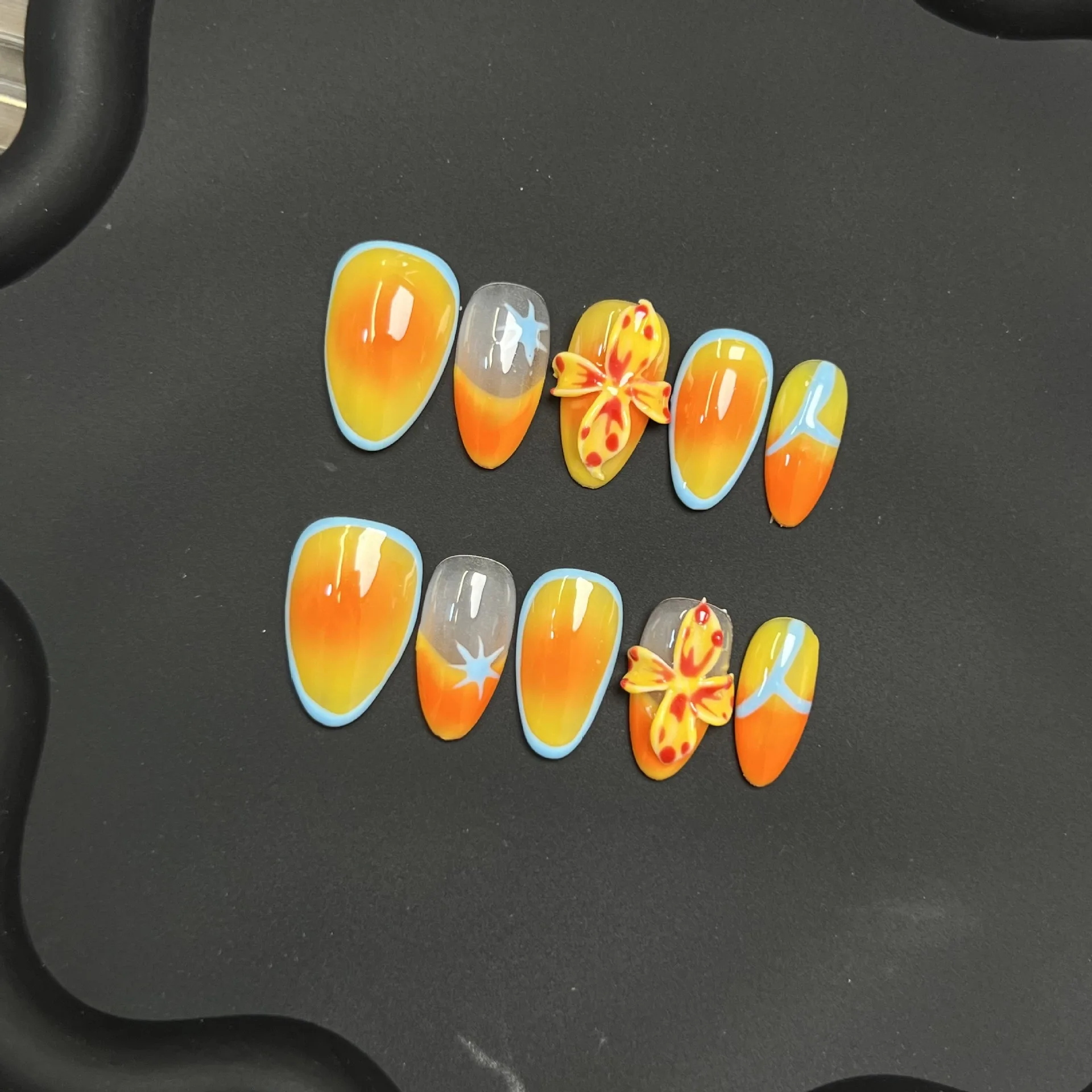 

10pcs Handmade Short Almond Fake Nails Orange Hand-carved Petals Design False Nails Wearable Sweet Cool European Press on Nails