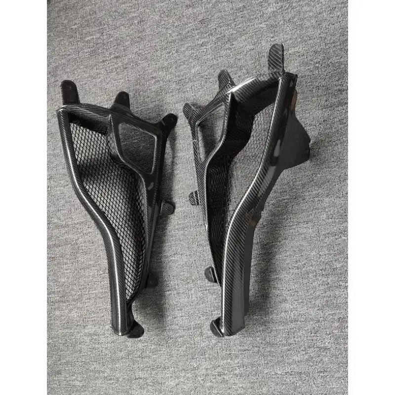 

Used for Ferrari 458 high-quality carbon fiber tail lights surrounding the rear fog lamp cover body kit rear diffuser