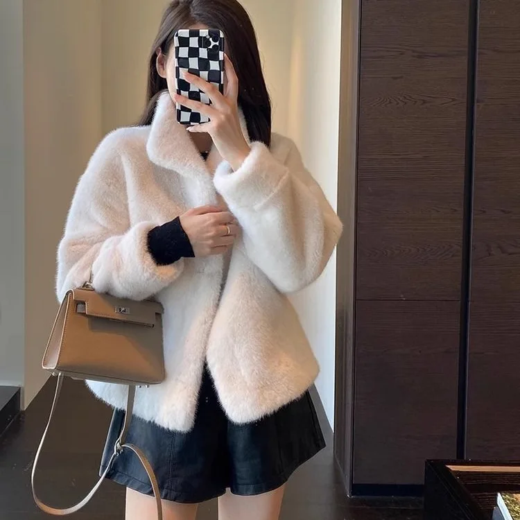 تخفيضات كبيرة على معطف الفرو القصير للموسم الشتوي للنساء من جلد فرو المنك المخملي الأنيق والجلد والفرو المتكامل بنمط عطر صغير #4