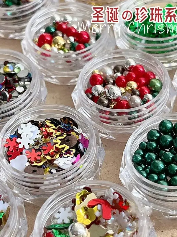 Yz resina série de natal encantos de unhas 3d bonito dos desenhos animados papai noel gingerbread homem diy decoração da arte do prego acessórios ornamentos