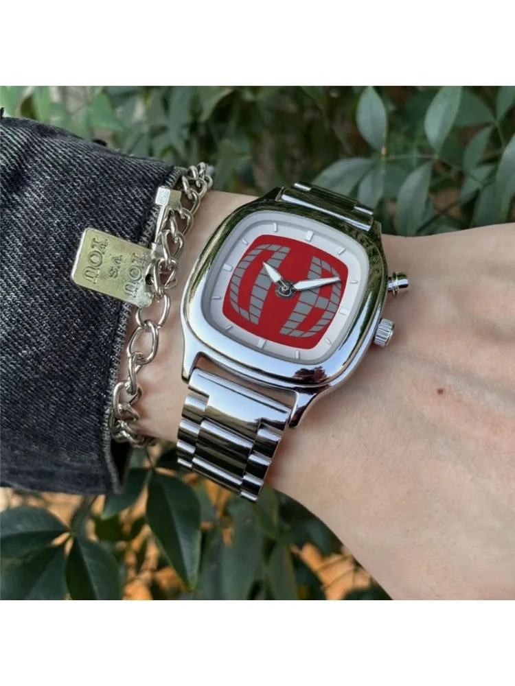 Rood quartz horloge Kleur Vierkant Y2K Wijzernummer Dubbel display Staal Personaliseer Hot Horloges Heren Zakelijk Dynamisch ontwerp Clcok - afbeelding 2