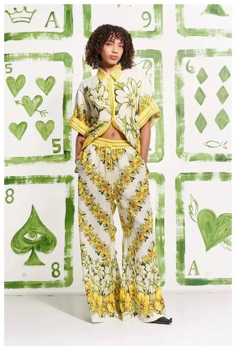 

Spring and summer 2024 fashion bright holiday printed shirt pants suit