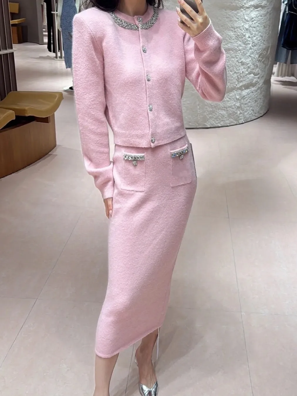 Conjunto de malha rosa para mulheres, cardigã com o pescoço, manga longa, peito único, saia midi elástica na cintura, outono e inverno