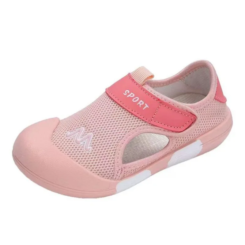 Sandali sportivi per ragazze 2024 estate nuovi bambini Mesh traspirante resistente all'usura traspirante antiscivolo scarpe Casual comode