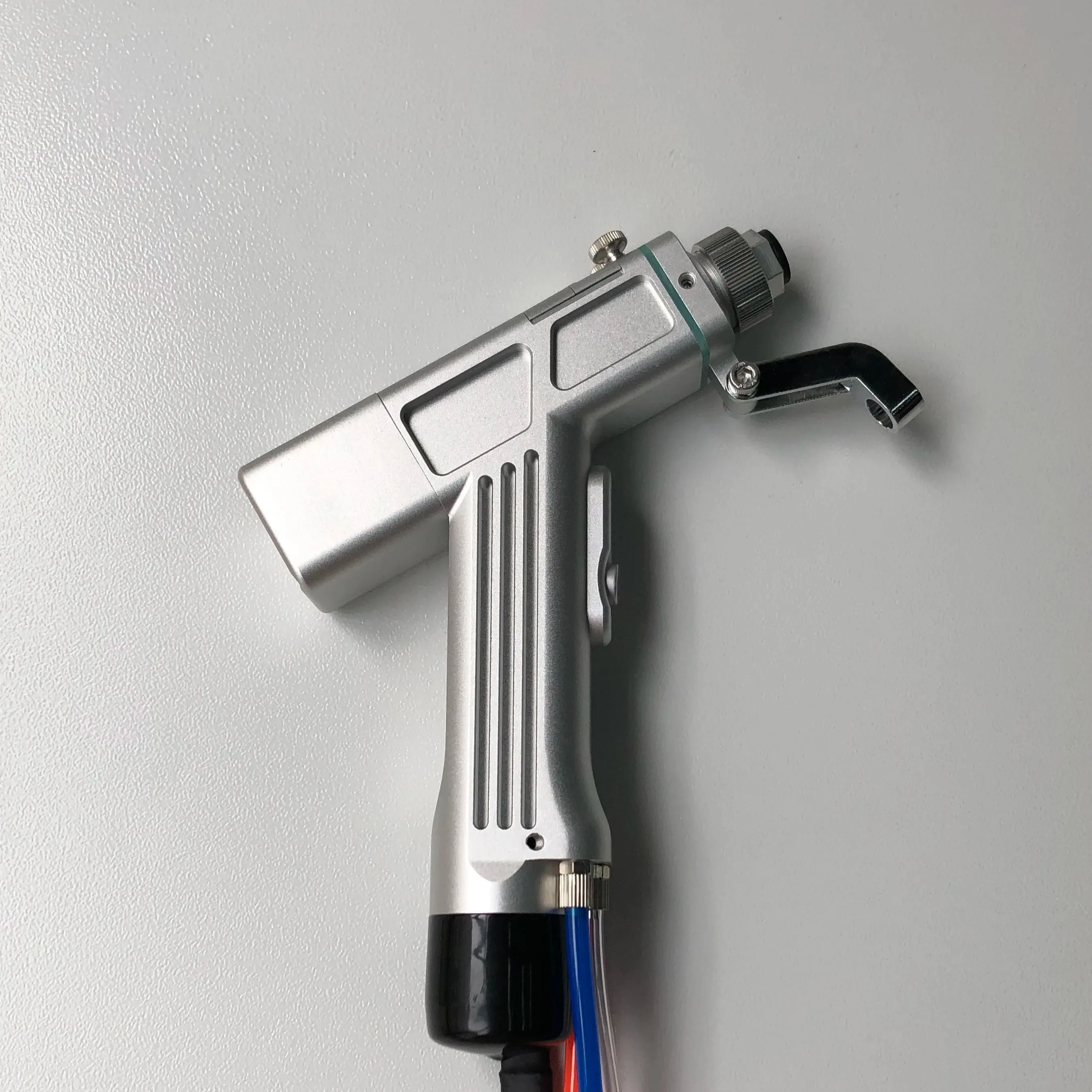 

SUP23T Handheld Laser Welding Head Best-Selling Wobble Welding Machine for Precision Welding Applications