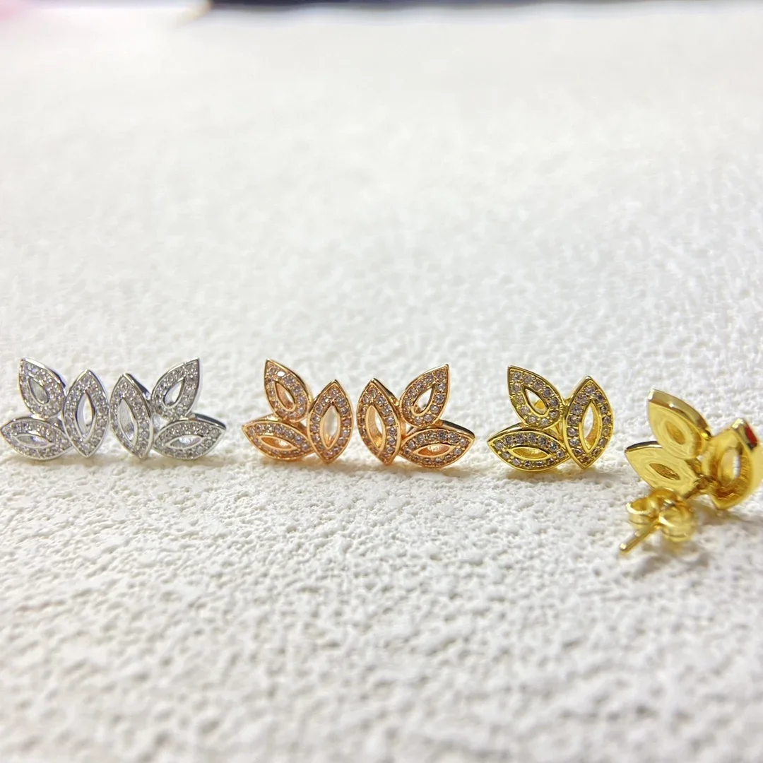 

2025 New Type 925S Hollow out Diamond inlaid Leaf Ear Hanger Fashionable and Versatile High Luxury Earstuds